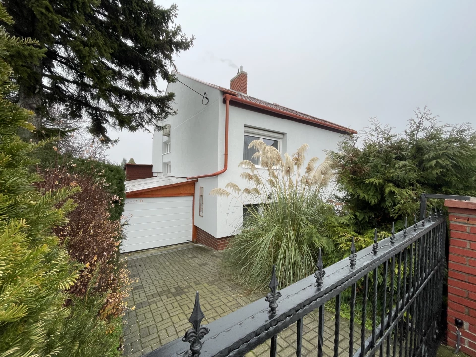 Eladó családi ház, Balatonalmádi