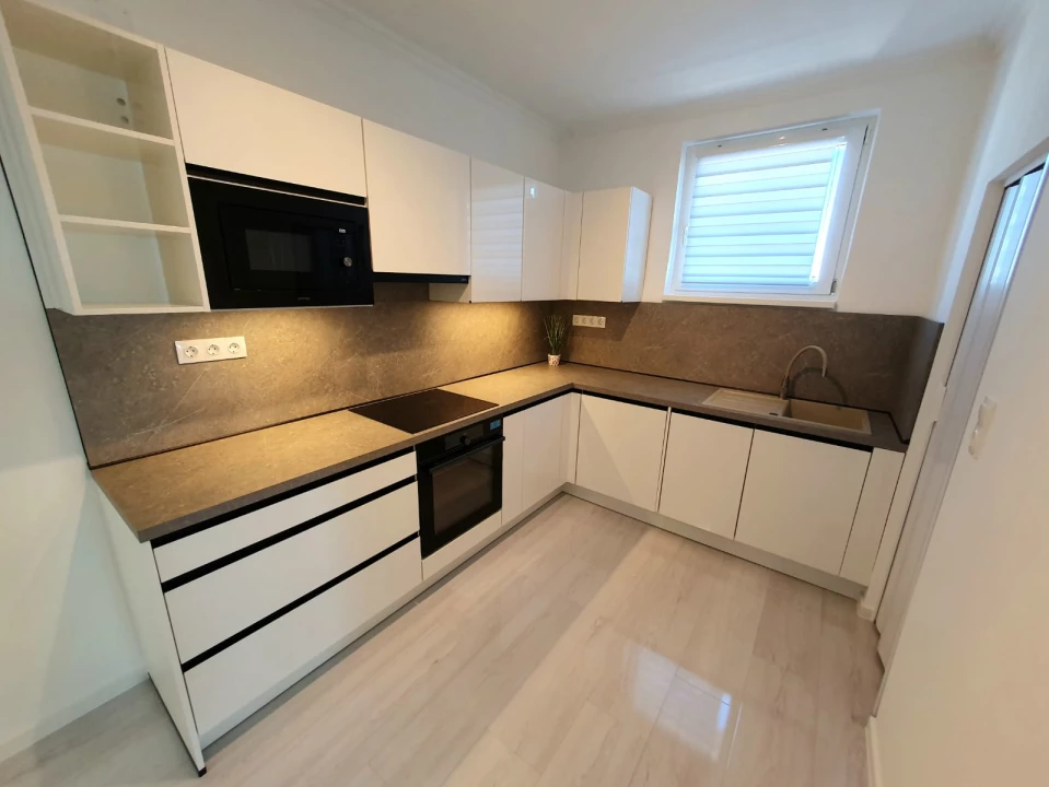 Eladó téglalakás, Debrecen, Egyetem sugárút