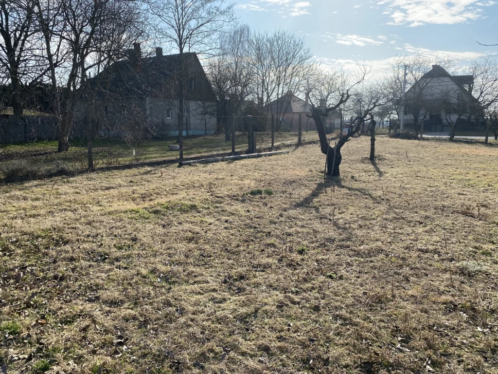 Eladó Telek, Komárom 11.500.000 Ft