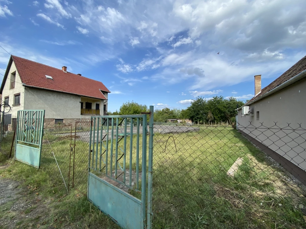 Eladó Telek, Naszály 15.700.000 Ft