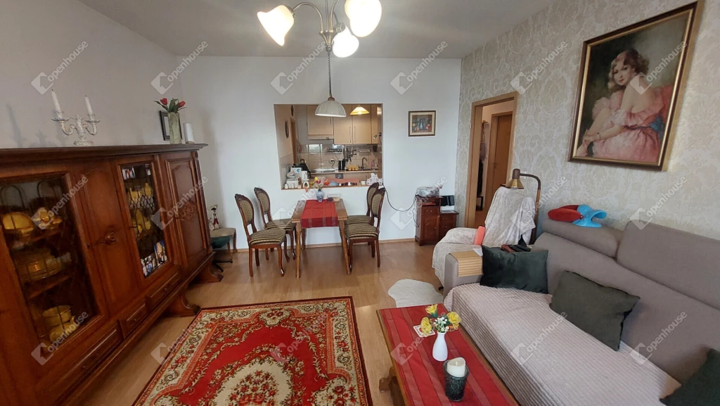 „Akadálymentes elegancia a város szívében!”