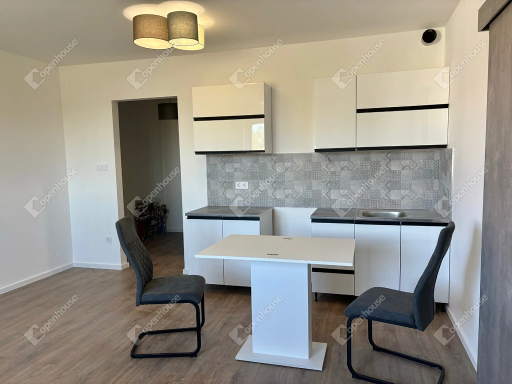 For rent brick flat, Tatabánya, Óváros új kialakítás