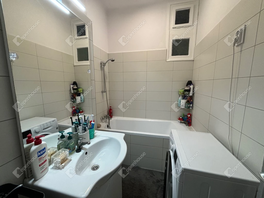 c3-1-name c2-19-name, Tatabánya, Óváros új kialakítás