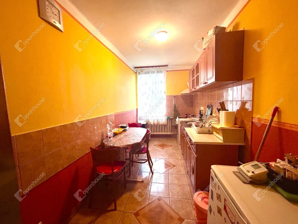 ELADÓ 2 SZOBÁS KERTVÁROSI LAKÁS