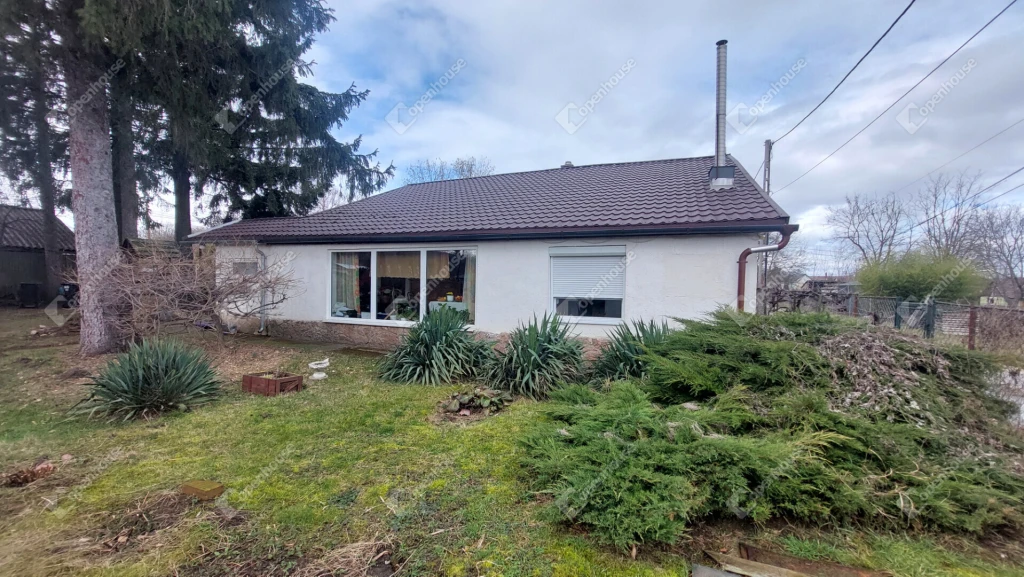 c3-1-name c2-1-name, Környe