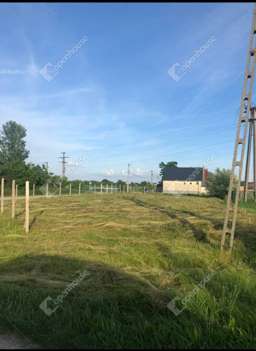 Fedezd fel álmaid helyszínét Ácson ! Komplett terv dokumentációval rendelkezik.