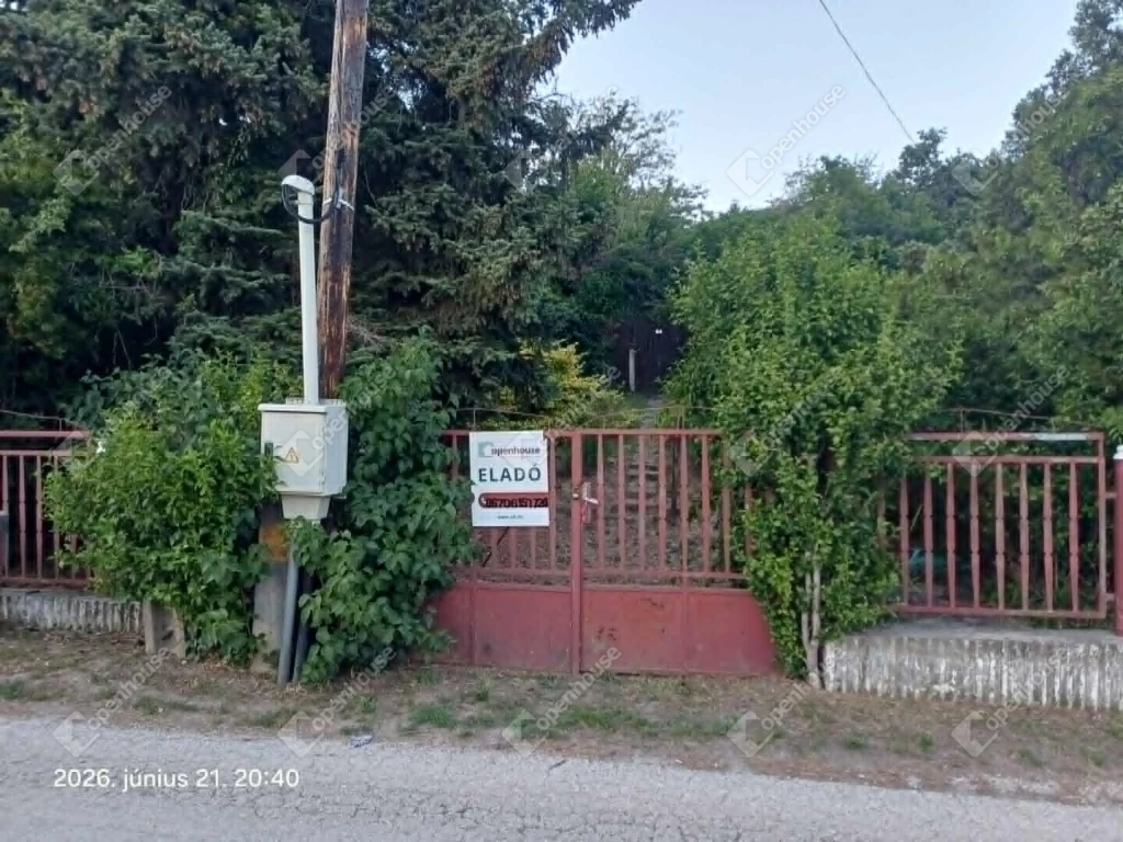 Eladó zártkert Tatabánya szívében – a nyugalom szigete a város közepén!
