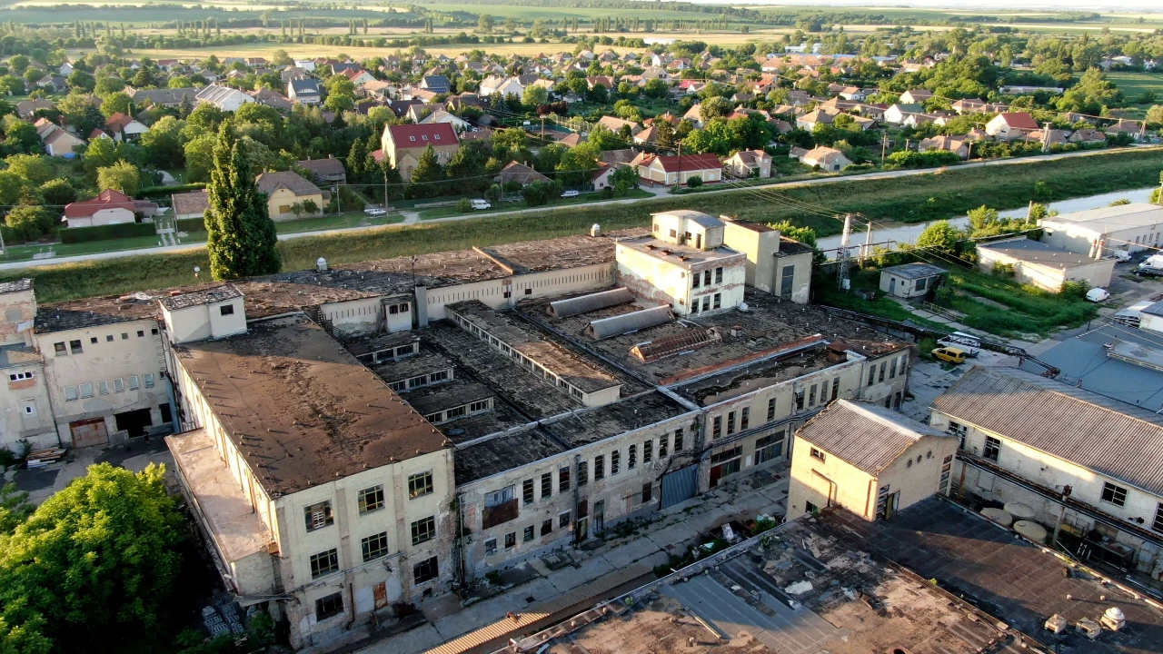 For sale factory building, Simontornya, Gyár utca 1-5