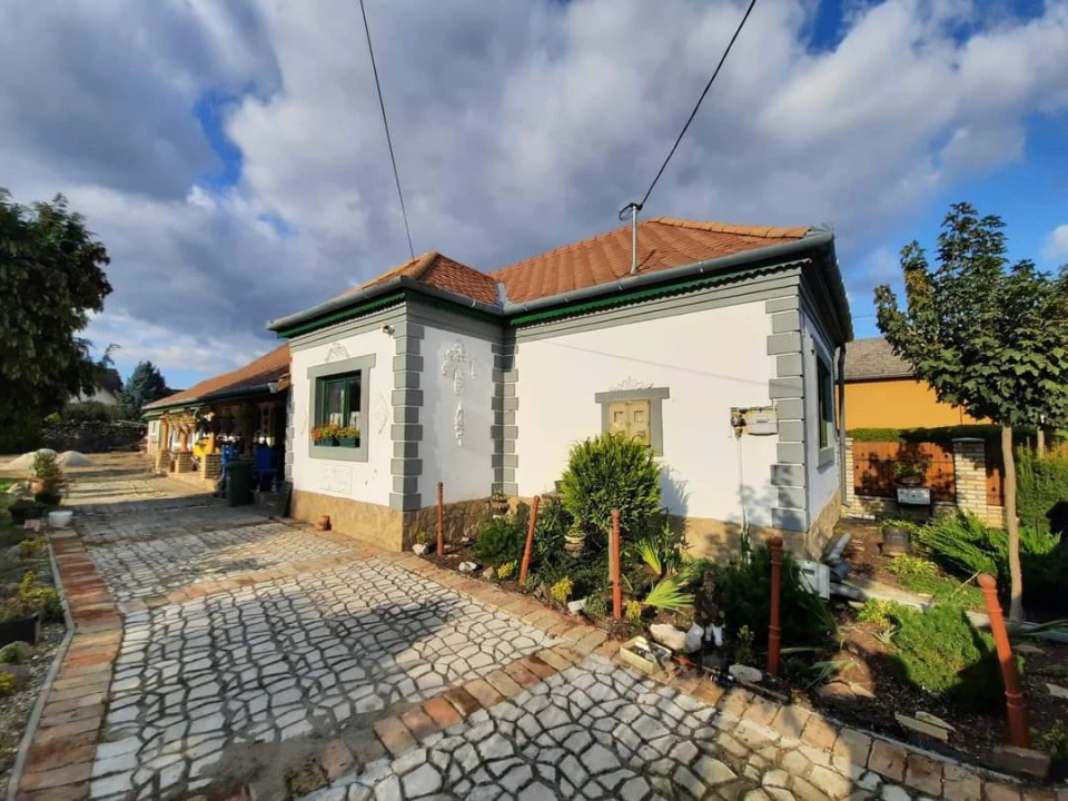 Eladó családi ház, Kaposvár