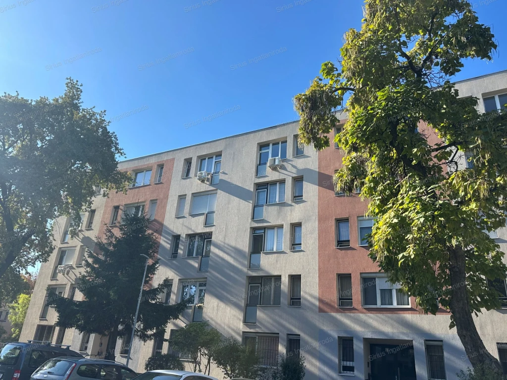 Eladó téglalakás, Budapest X. kerület, Halom köz