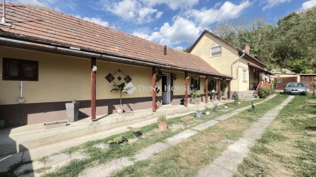 Eladó ház, Egerszalók