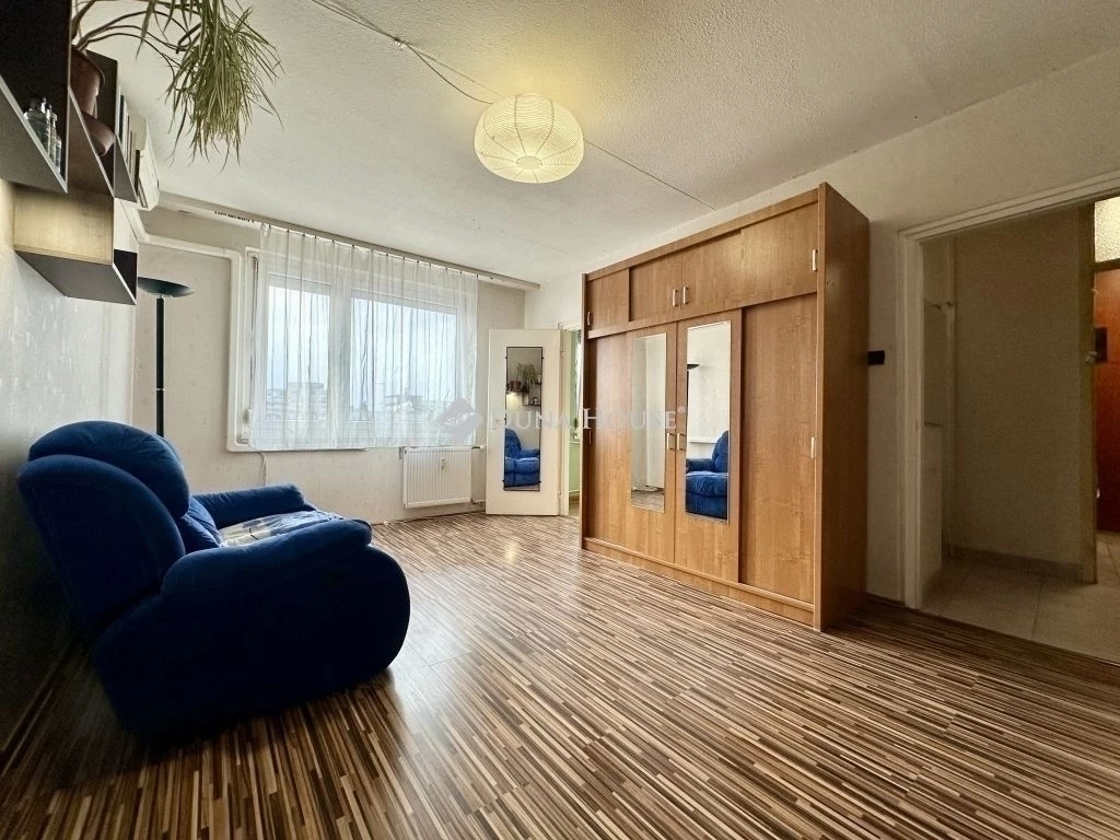 Eladó lakás, Budapest 15. ker.