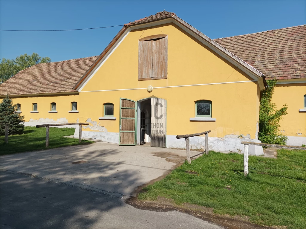 Eladó egyéb mezőgazdasági ingatlan, Környe, Környe