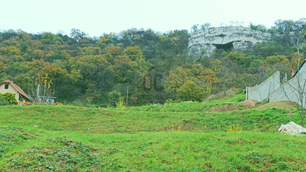 Eladó üdülőtelek, Tatabánya, Turul hegyoldal