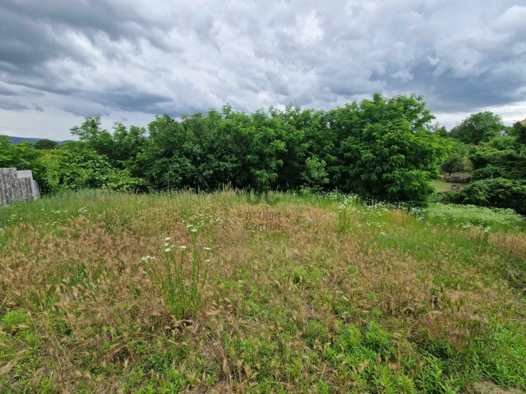 For sale periphery plot, Tata, Látóhegy