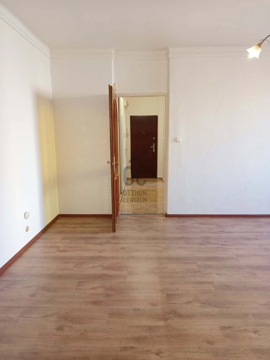 For sale brick flat, Tatabánya, Újváros