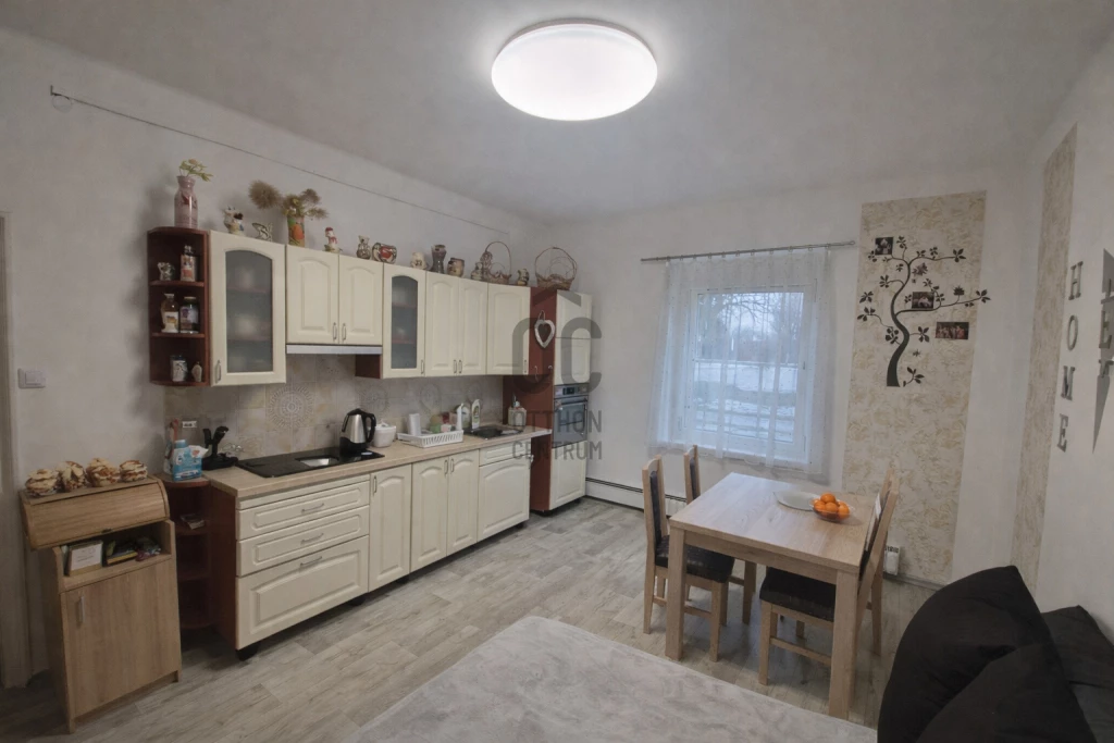 Eladó téglalakás, Komárom, Szőny