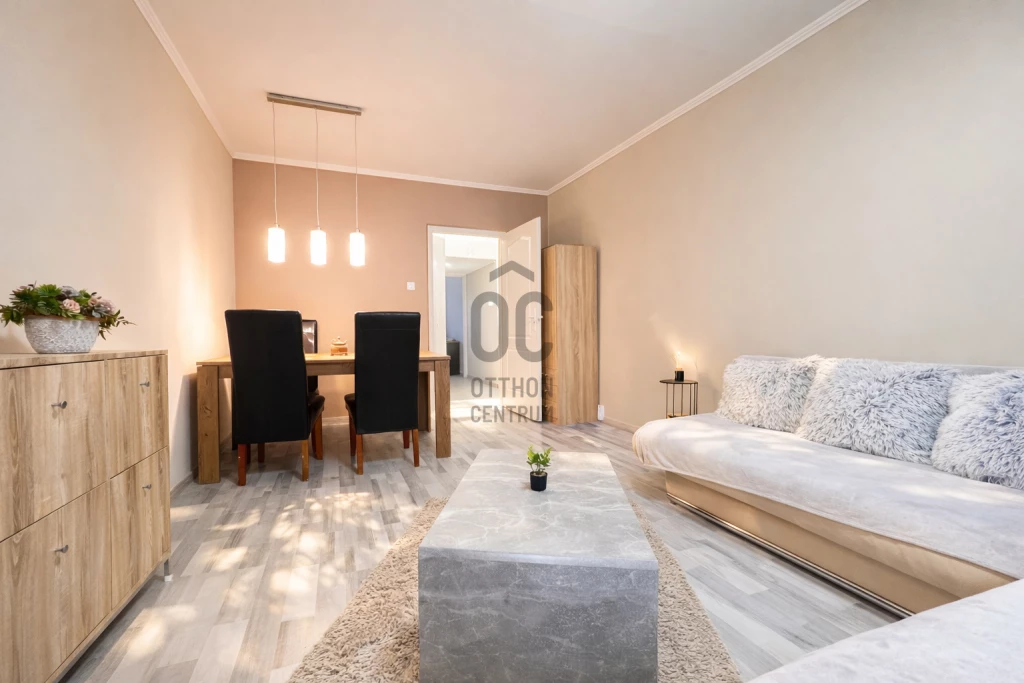 For sale panel flat, Győr, Marcalváros I., Lajta út