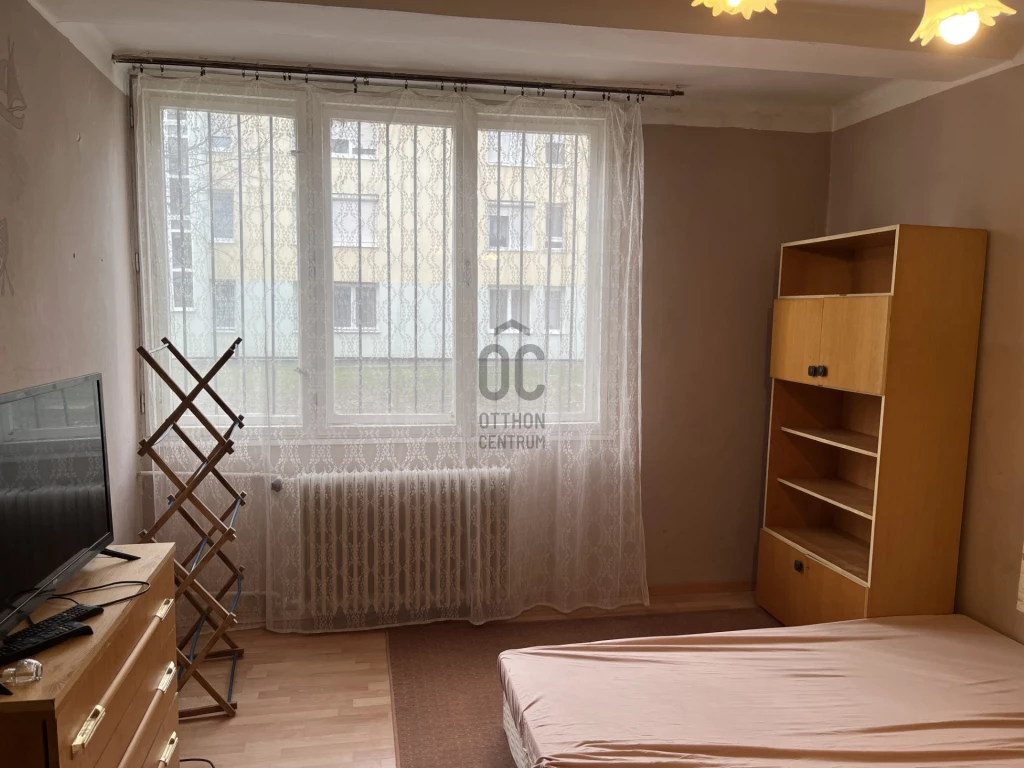 c3-1-name c2-21-name, Tatabánya, Újváros