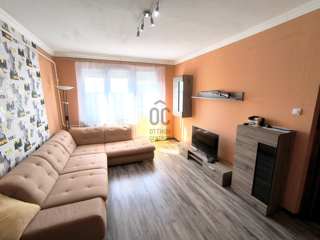 Eladó panellakás, Tatabánya, Bánhidai ltp.