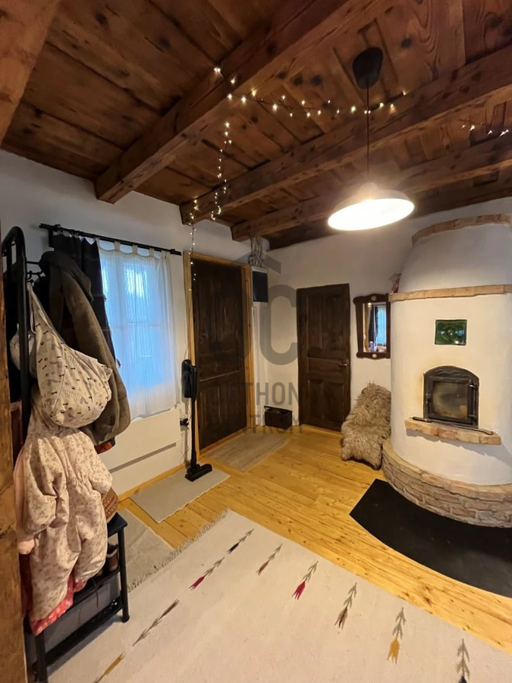 c3-1-name c2-1-name, Komárom, Szőny