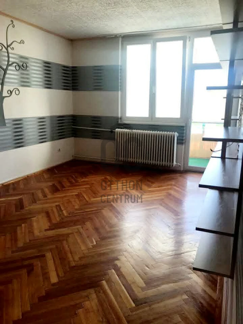 Eladó téglalakás, Tatabánya, Újváros