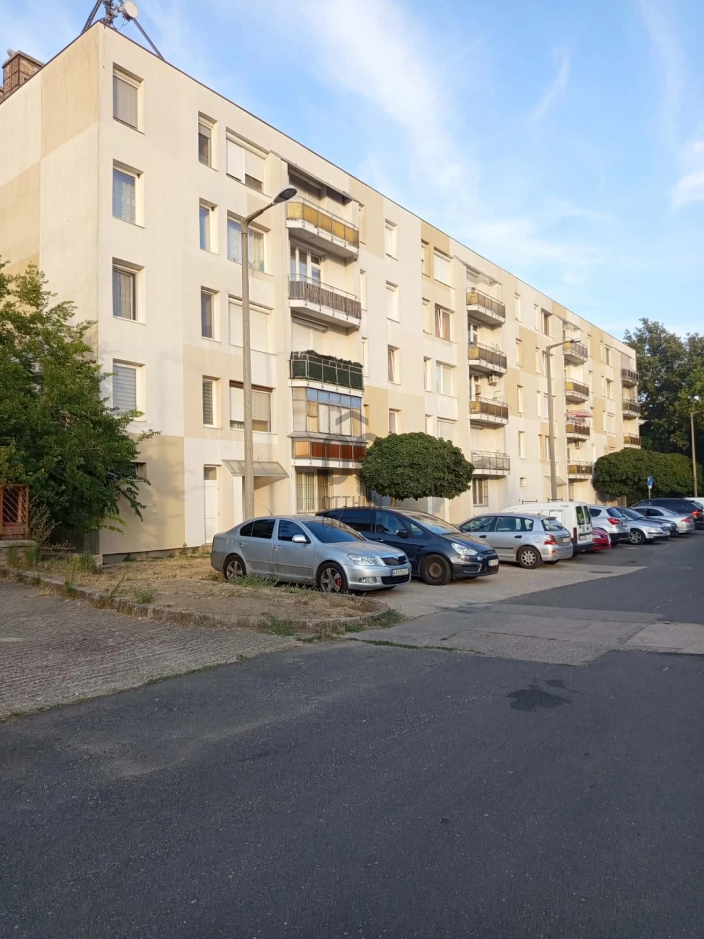 Eladó téglalakás, Tatabánya, Kertvárosi ltp.