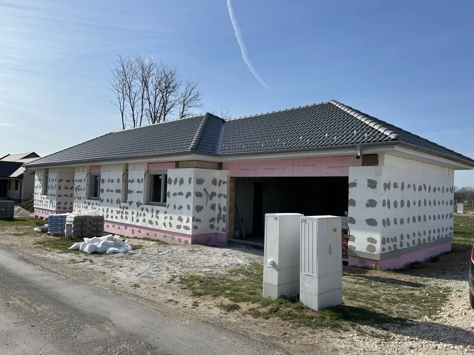 Eladó családi ház, Győr