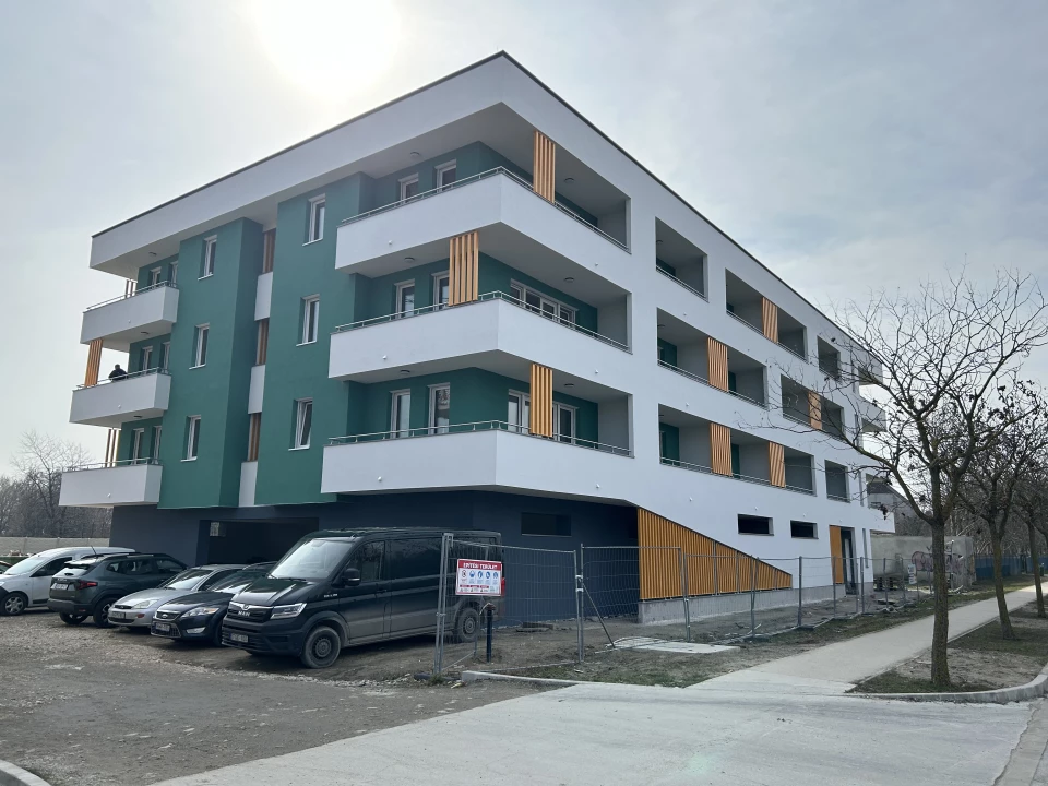 Eladó téglalakás, Győr