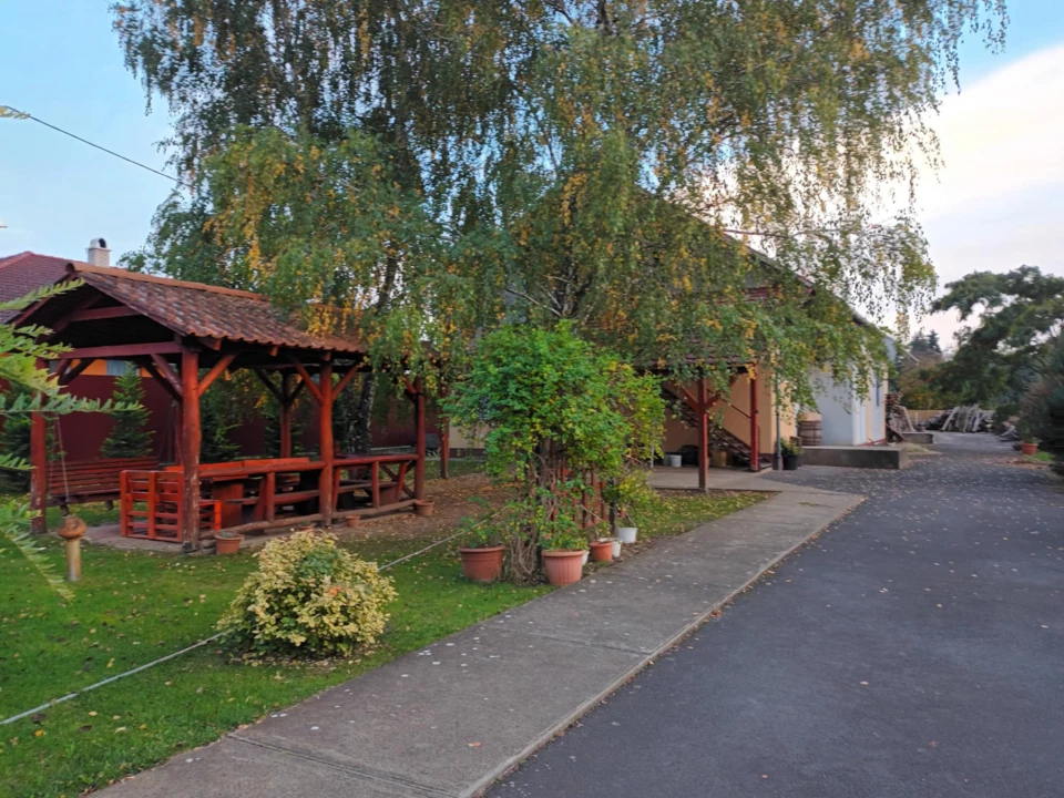 Eladó raktár, Bocskaikert, Debreceni út