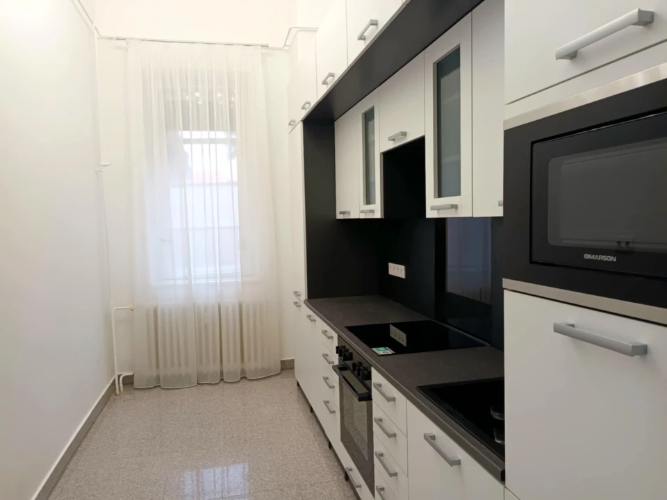 Eladó téglalakás, Debrecen, Piac utca