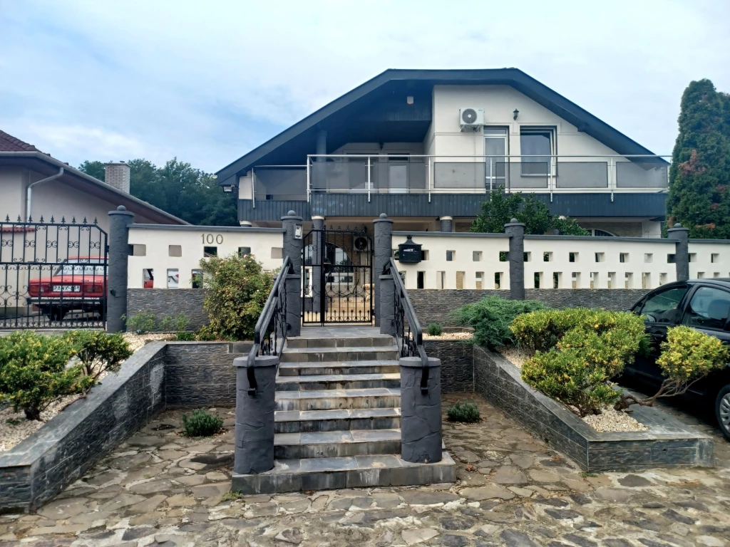 Eladó luxus családi ház Nyírpazony újépítésű negyedében