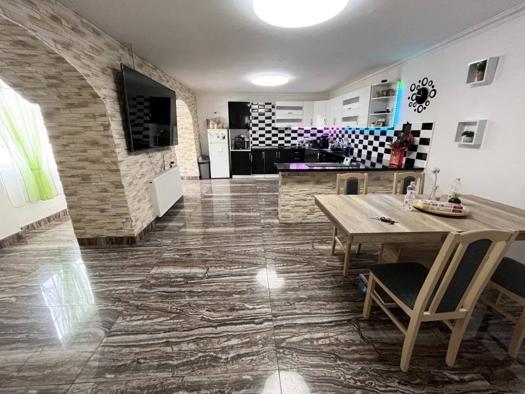 Eladó családi ház Ongán!