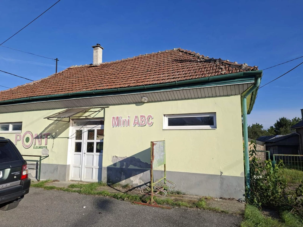 Eladó felújítandó családi ház Novajidrányban vállalkozás indítására is ideális!