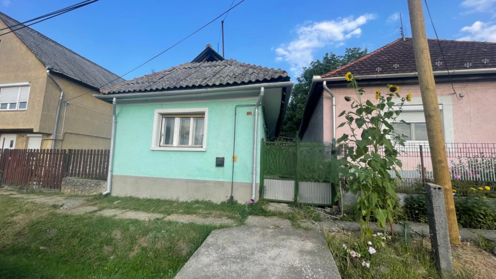 Eladó családi ház Harsány főutcáján!