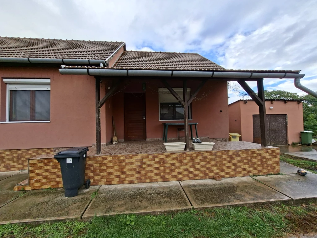 Tiszalúcon felújított 3 szobás családi ház eladó!