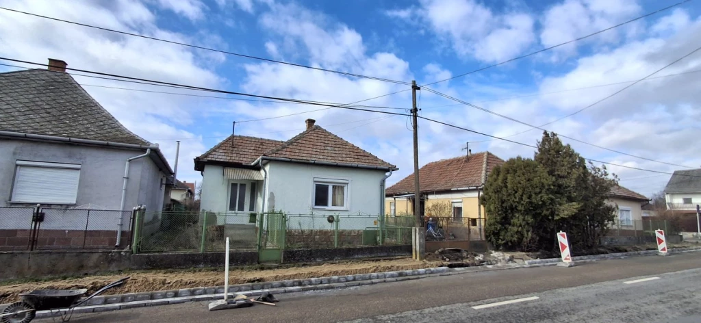 Bükkábrány kedvelt részén ELADÓ egy 65 m² 3 szobás családi otthon!