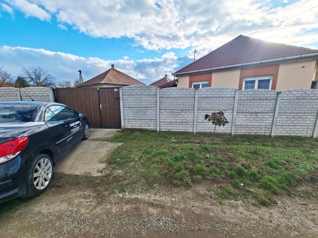 Eladó felújított családi ház Felsőzsolcán!