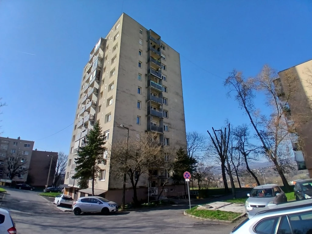 Miskolc Egyetem közelében ELADÓ egy 61 m² 10 emeleti lakás!