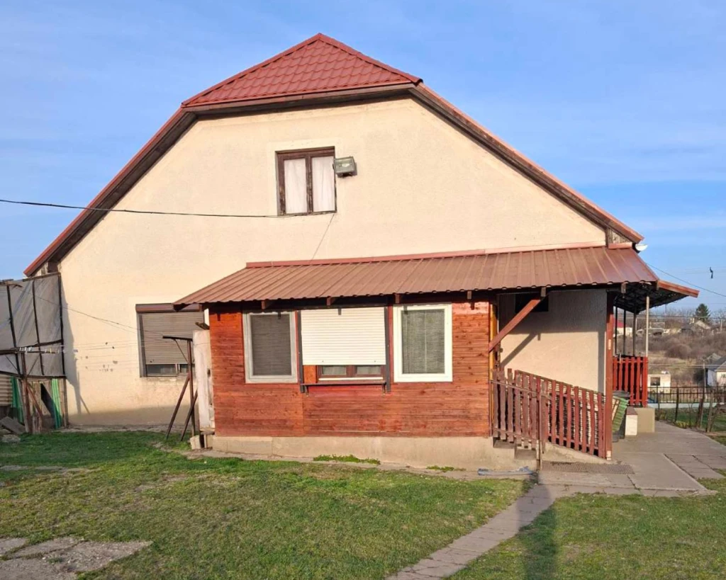 Megyaszón 3 szobás családi ház Eladó!