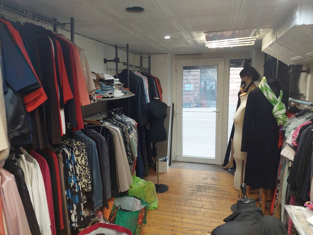 c3-2-name c2-69-name, Budapest VI. kerület