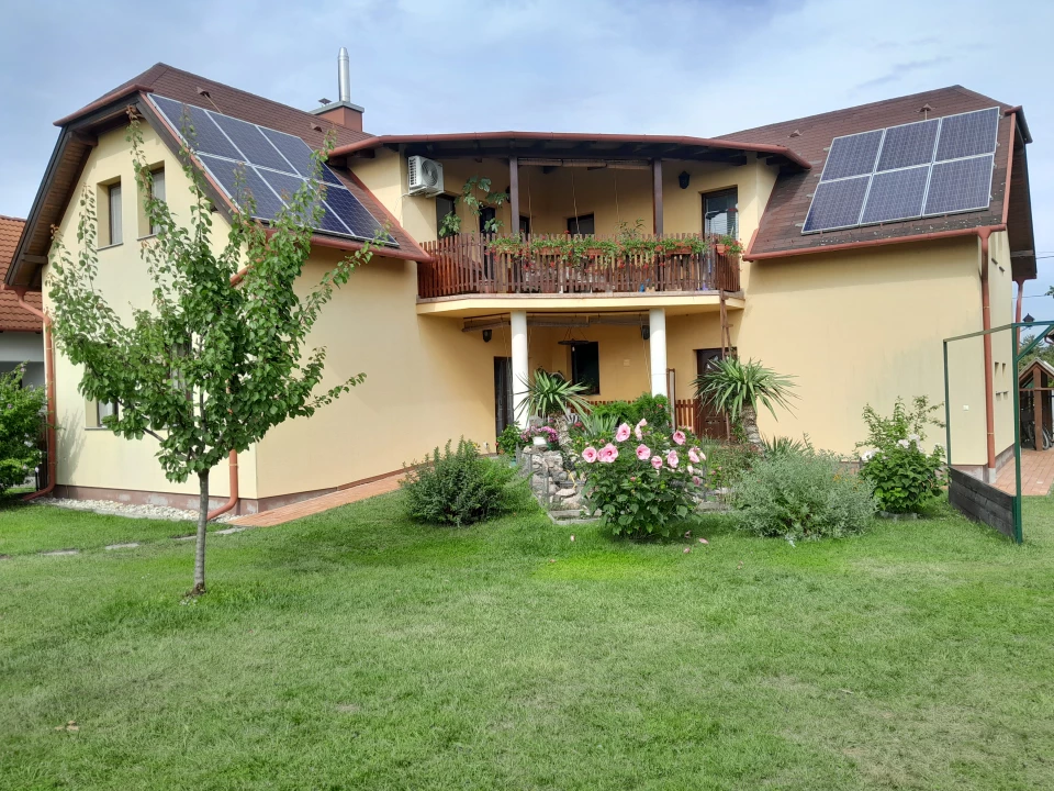 Eladó családi ház, Hédervár