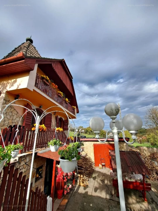 Eladó családi ház, Kaposvár