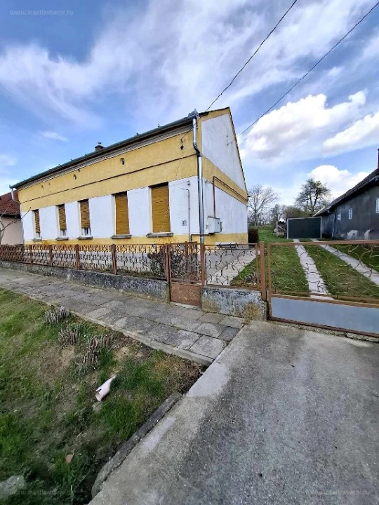 Eladó családi ház, Várda