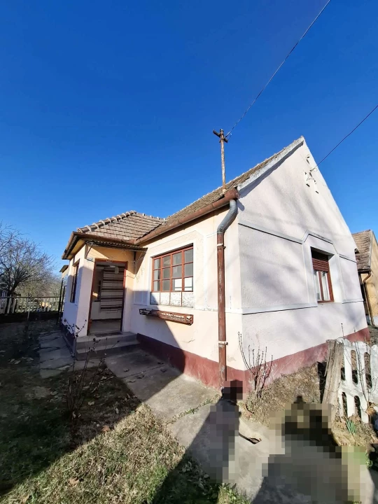 Eladó családi ház, Csoma