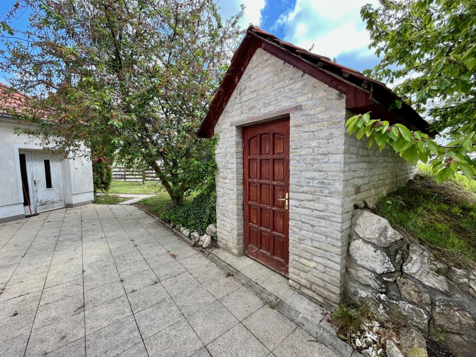 For sale house, Mérges