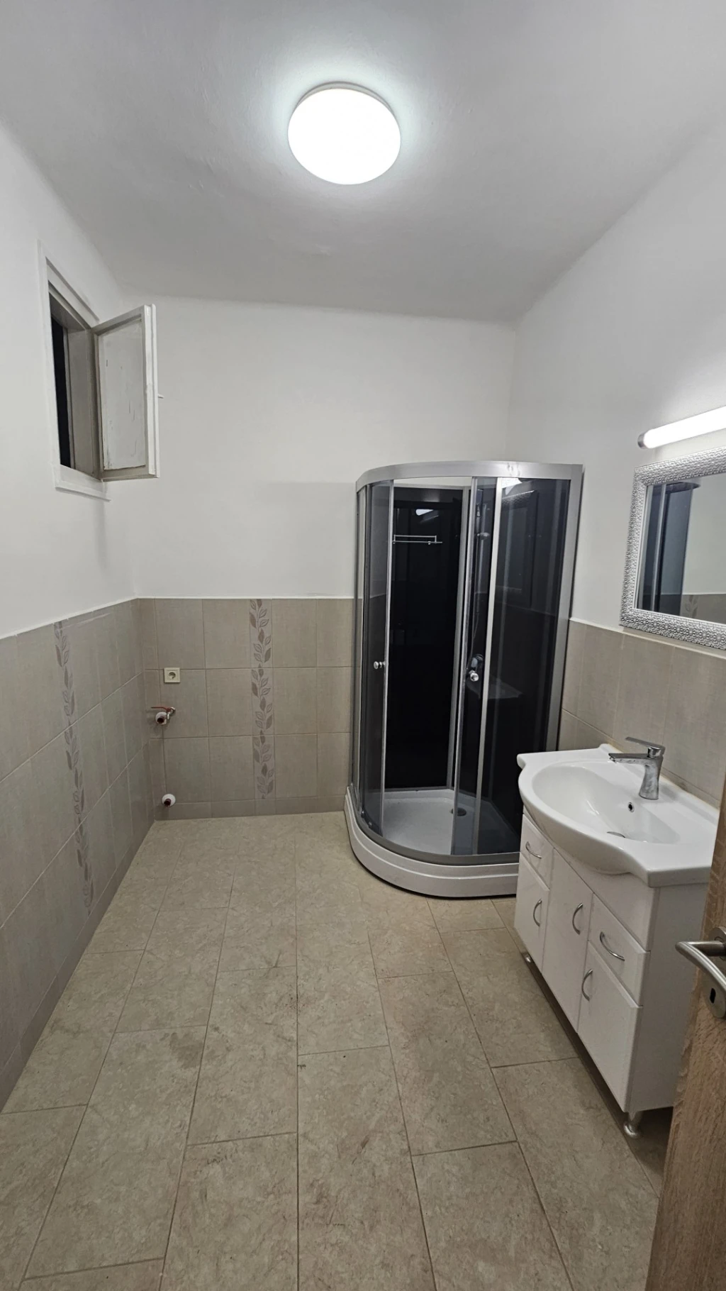 c3-1-name c2-19-name, Komló, Tompa Mihály utca