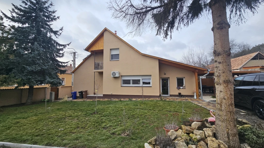 c3-1-name c2-1-name, Magyarszék, Kossuth Lajos utca