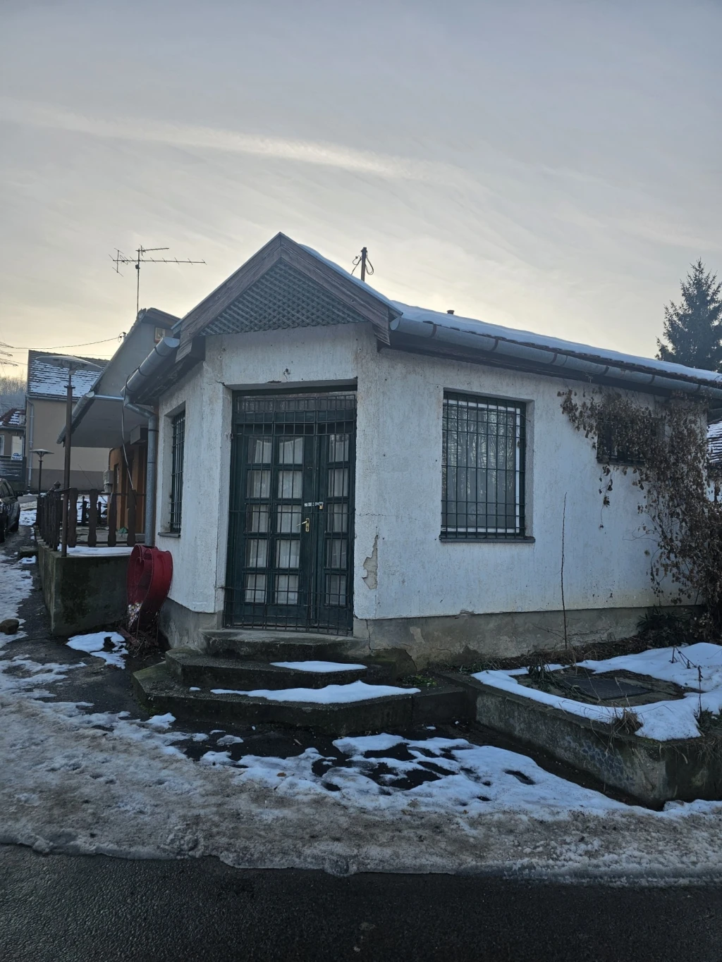 c3-1-name c2-1-name, Komló