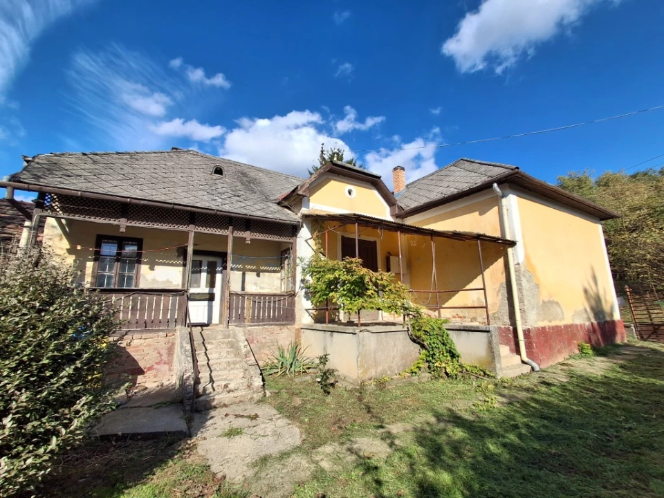 Eladó családi ház, Gamás